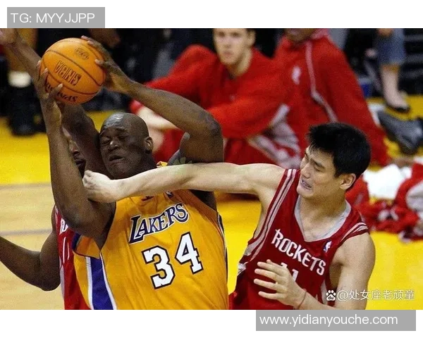 福伊姚明：从篮球巨星到文化桥梁的传奇人生与影响力探讨